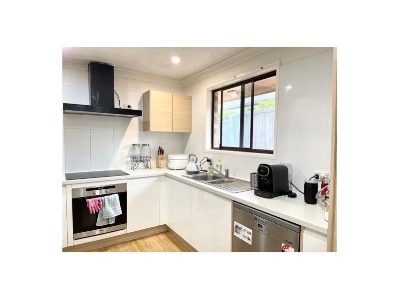 53 Pinkwood Drive, Ashmore QLD 4214