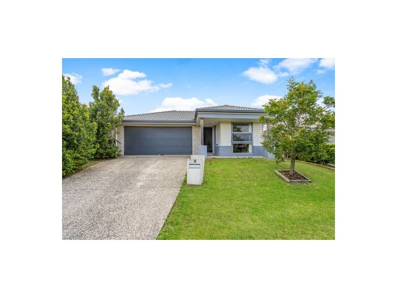 8 Hillsborough Place, Pimpama QLD 4209
