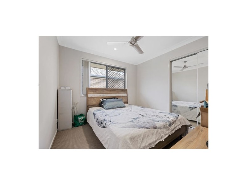 8 Hillsborough Place, Pimpama QLD 4209