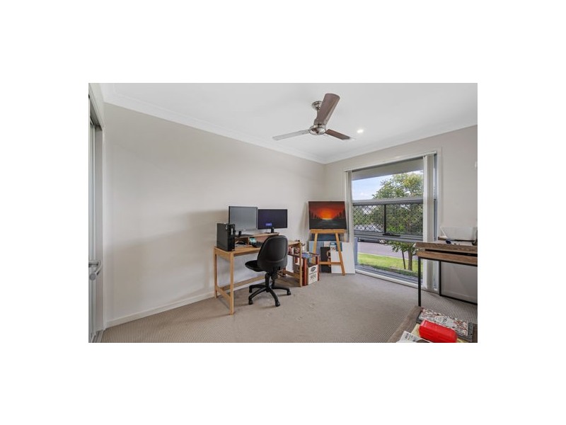 8 Hillsborough Place, Pimpama QLD 4209