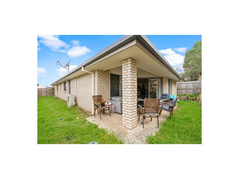 8 Hillsborough Place, Pimpama QLD 4209