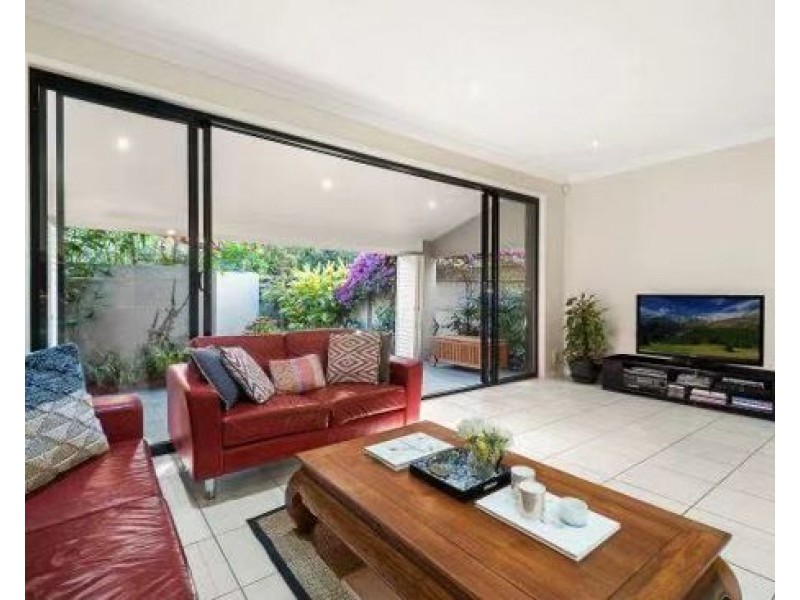 23 Burns Street, Indooroopilly QLD 4068