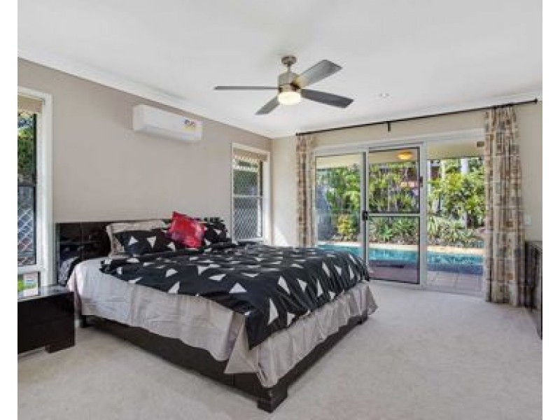 127 Camberwell Circuit, Robina QLD 4226