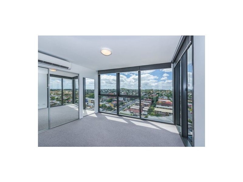 30708/300 Old Cleveland Road, Coorparoo QLD 4151