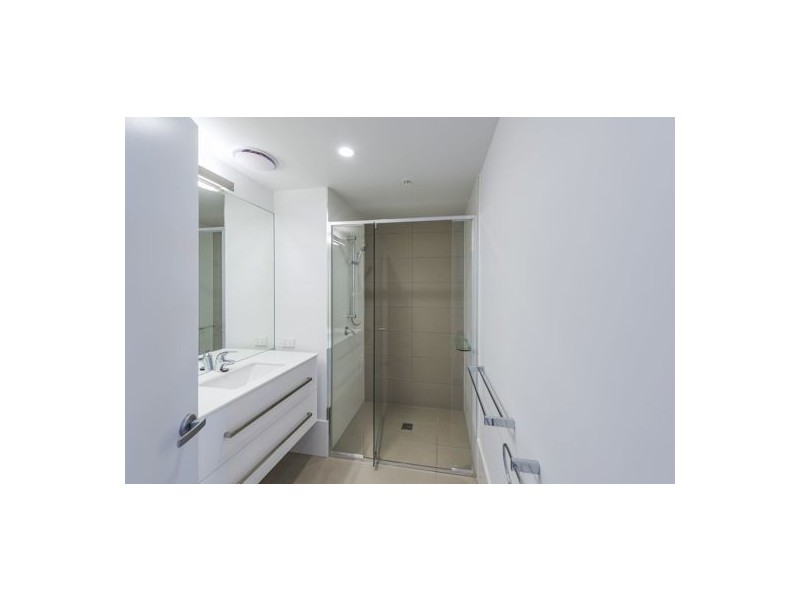 30708/300 Old Cleveland Road, Coorparoo QLD 4151