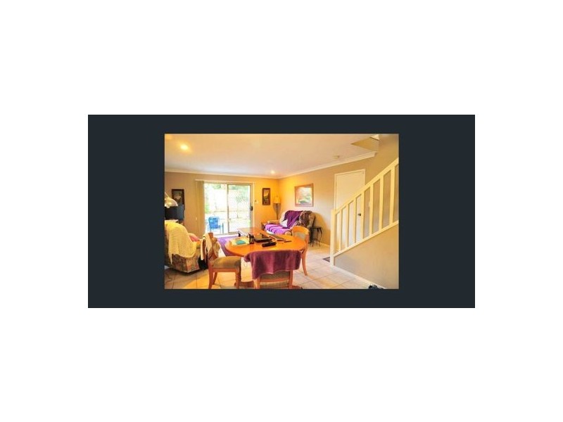 2/8 Earnshaw Street, Calamvale QLD 4116