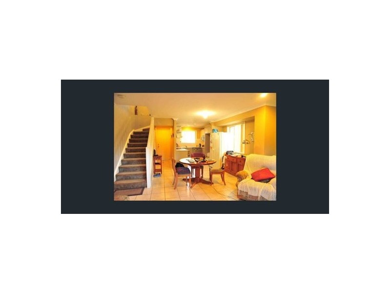 2/8 Earnshaw Street, Calamvale QLD 4116