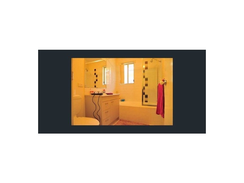 2/8 Earnshaw Street, Calamvale QLD 4116