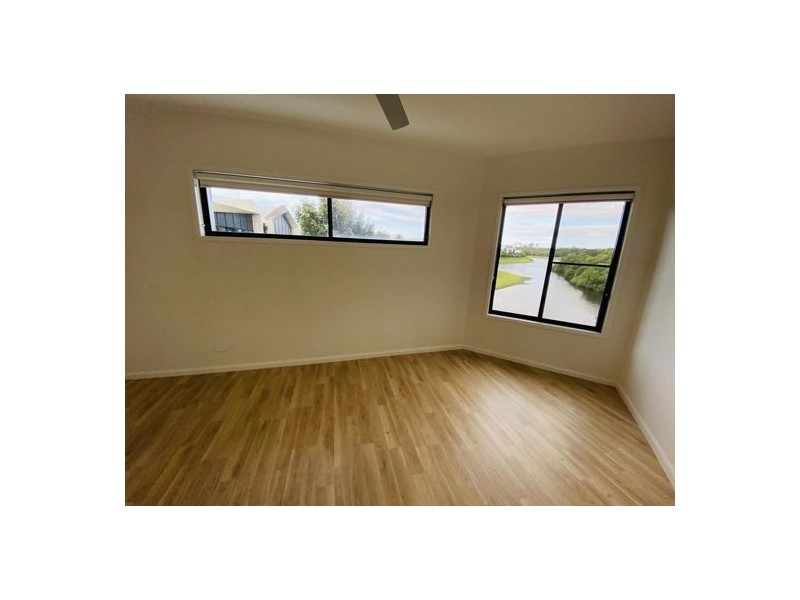 5/88 Glades Drive, Robina QLD 4226