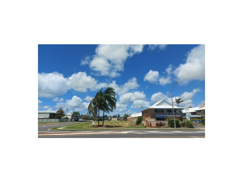 310 Esplanade, Pialba QLD 4655