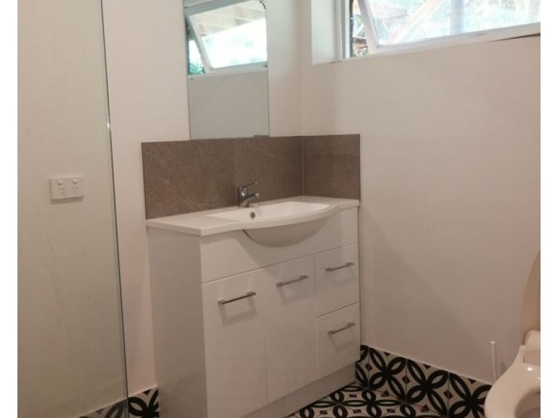 1 Woolley St, Taringa QLD 4068