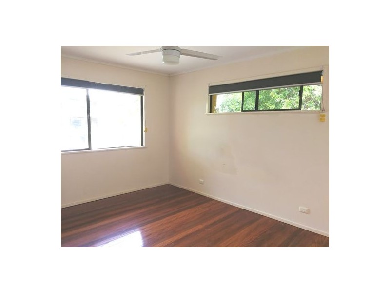 1 Woolley St, Taringa QLD 4068