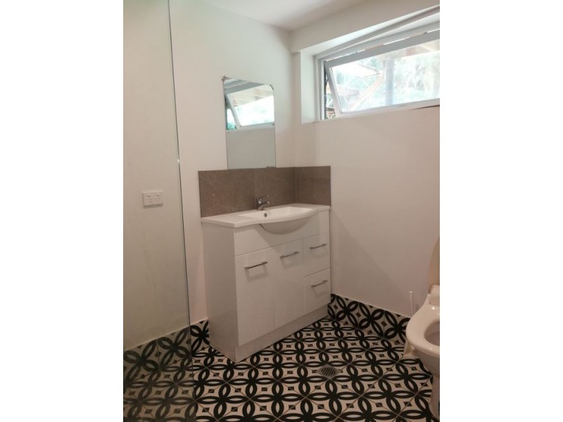 1 Woolley St, Taringa QLD 4068