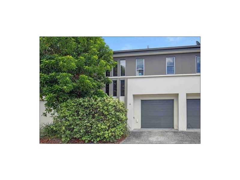 9/1 Belongil Street, Pacific Pines QLD 4211