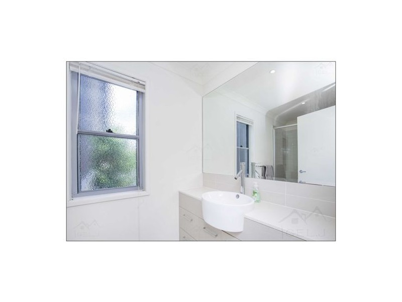 9/1 Belongil Street, Pacific Pines QLD 4211