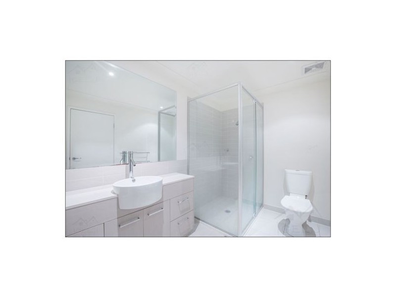 9/1 Belongil Street, Pacific Pines QLD 4211