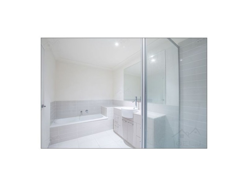 9/1 Belongil Street, Pacific Pines QLD 4211