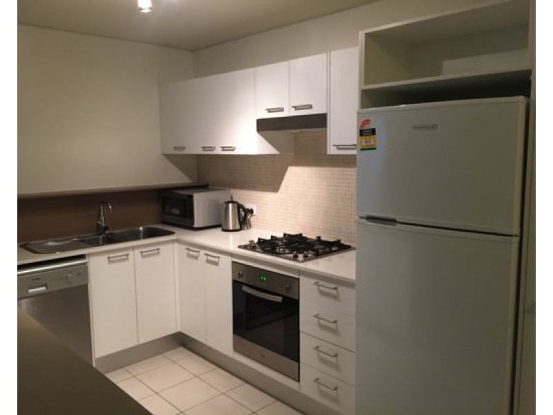 Room-1 2103/111 Lindfield road, Helensvale QLD 4212