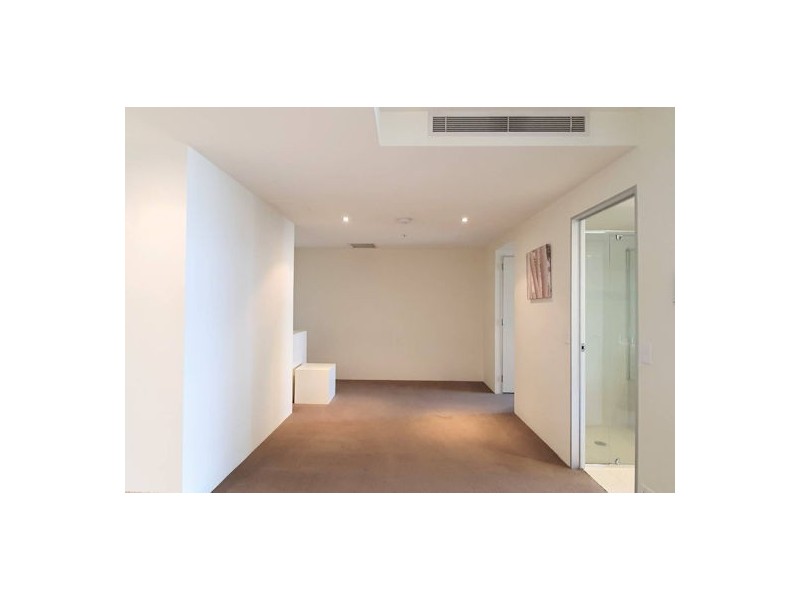 904 4 Wahroonga Place, Surfers Paradise QLD 4217