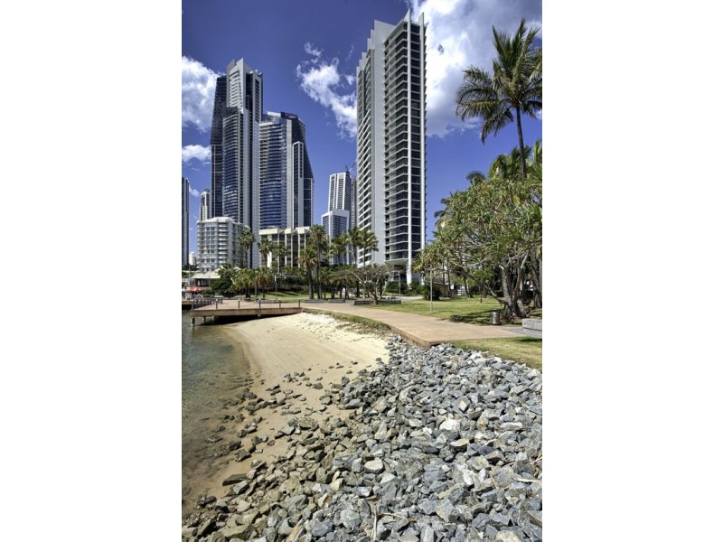 904 4 Wahroonga Place, Surfers Paradise QLD 4217