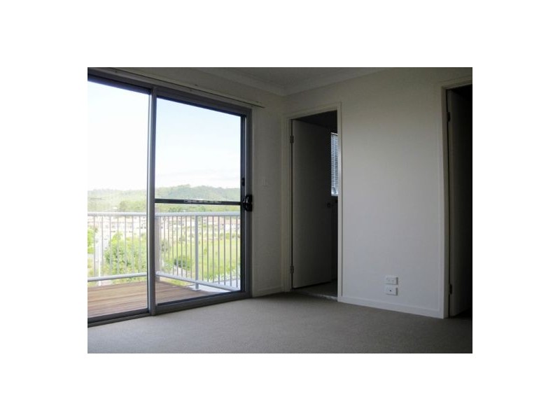 AJ/2 Toohey St, Pacific Pines QLD 4211