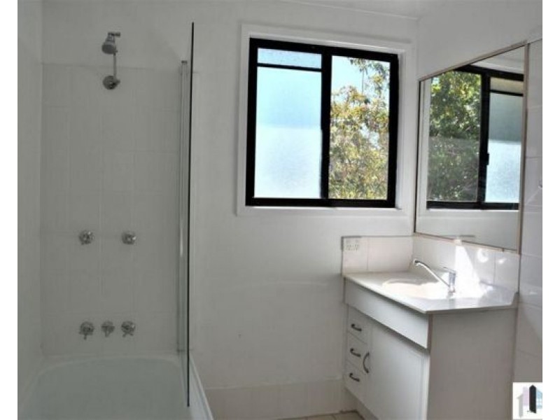 11/71 Olsen Ave, Labrador QLD 4215