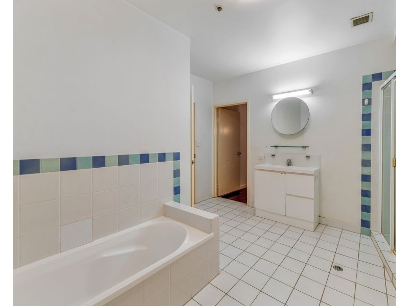 56 Chermside St, Teneriffe QLD 4005
