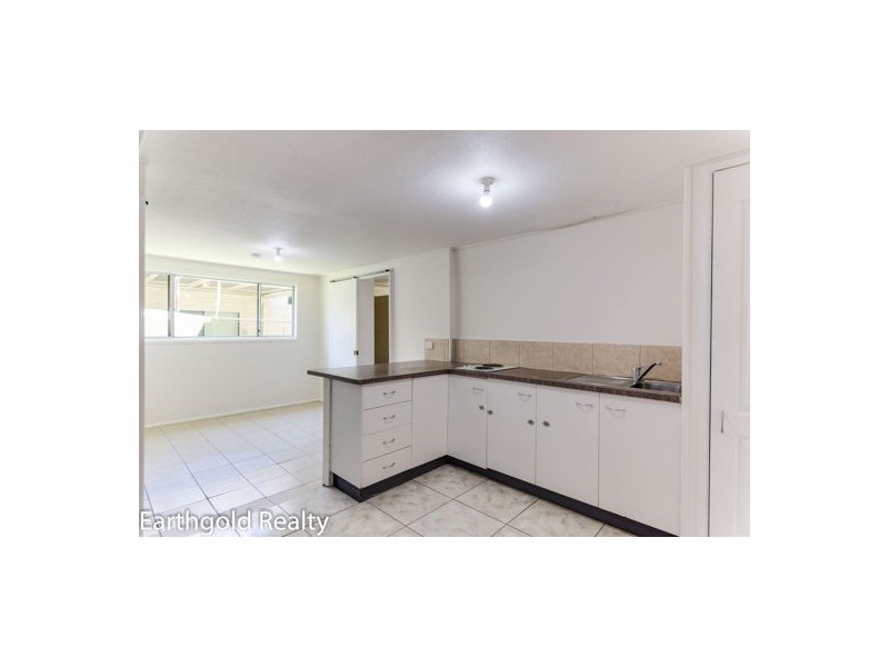 35 Myra st, Kingston QLD 4114