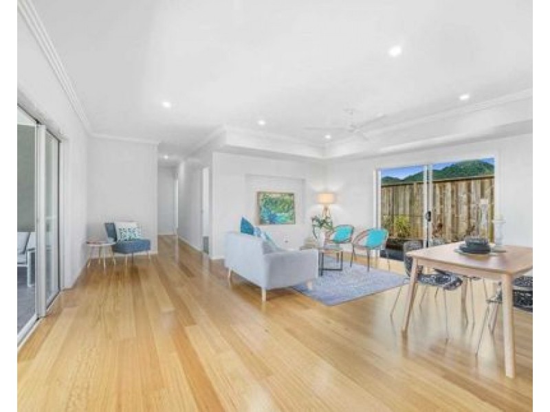 104 Springbrook Avenue, Redlynch QLD 4870