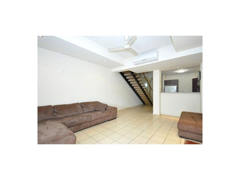 Block A 2-8 Rigg St, Woree QLD 4868