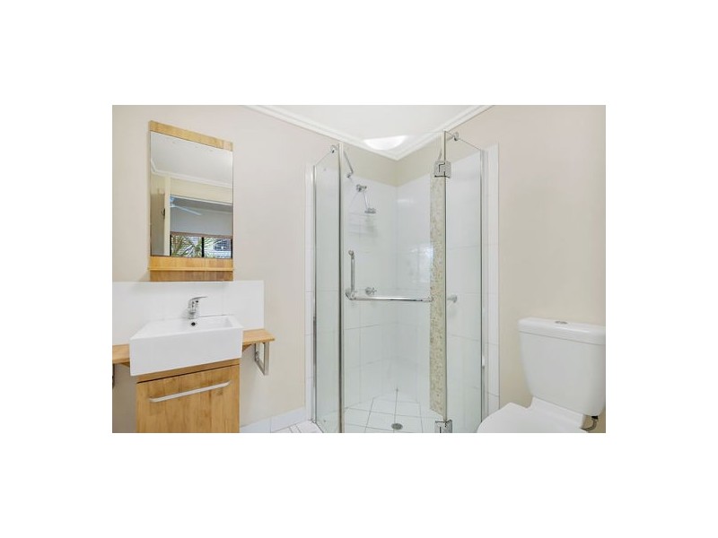 Block A 2-8 Rigg St, Woree QLD 4868