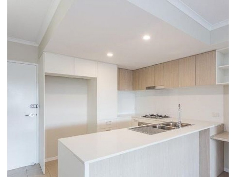 U206 15 Bland St, Coopers Plains QLD 4108