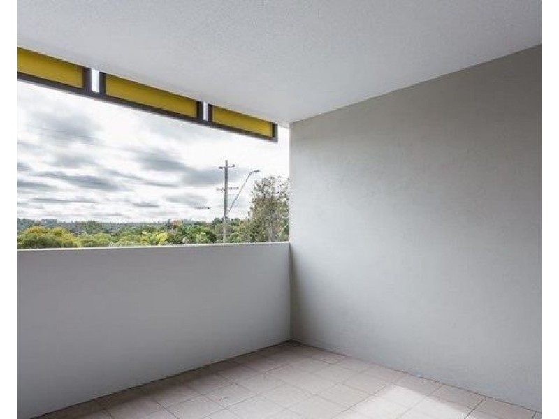 U206 15 Bland St, Coopers Plains QLD 4108