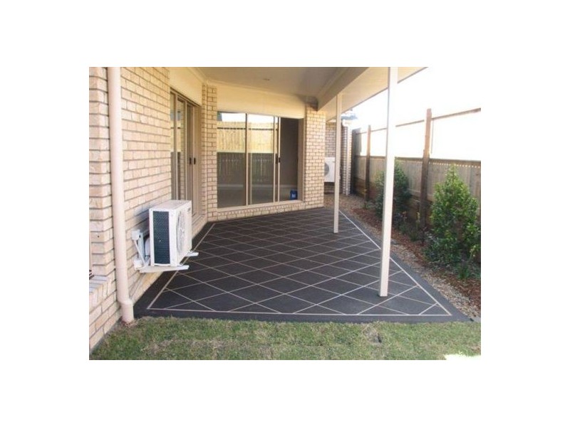 76 Larapinta Cct, Parkinson QLD 4115