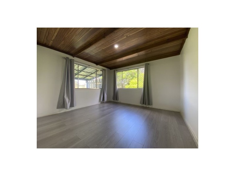 9 ANDREW STREET, Bundamba QLD 4304