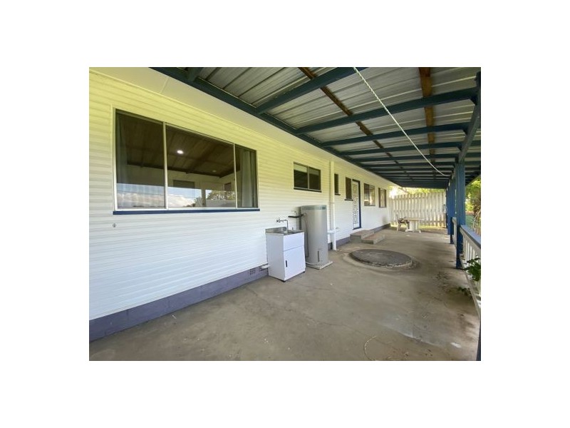 9 ANDREW STREET, Bundamba QLD 4304