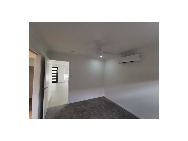 1 16 Rothbury St, Logan Reserve QLD 4133