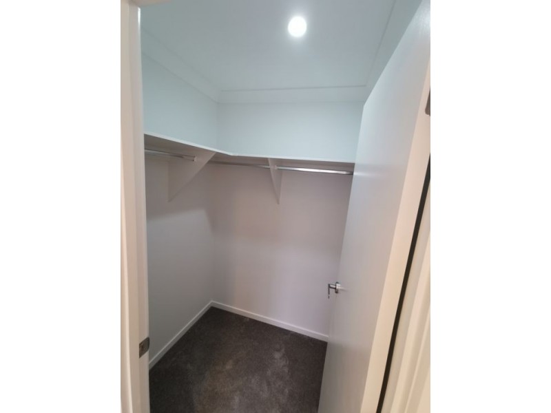 1 16 Rothbury St, Logan Reserve QLD 4133