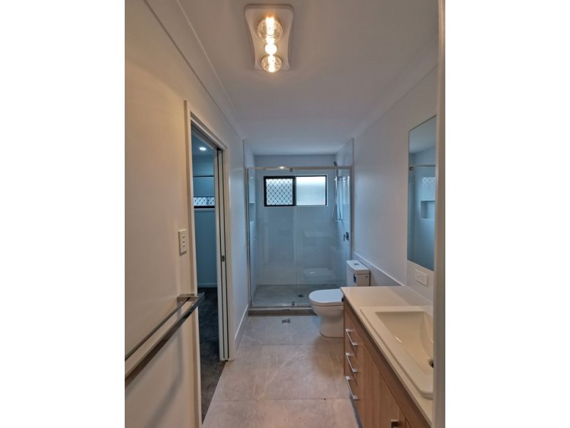 1 16 Rothbury St, Logan Reserve QLD 4133