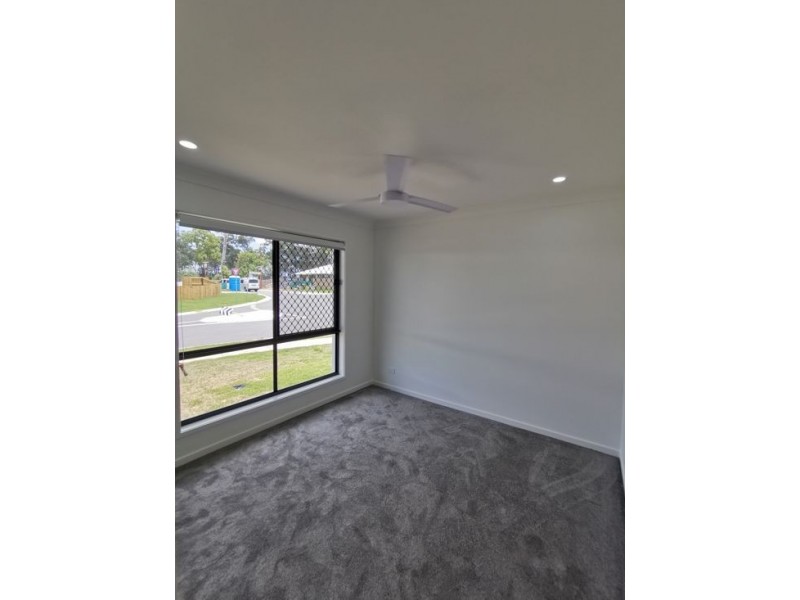 1 16 Rothbury St, Logan Reserve QLD 4133