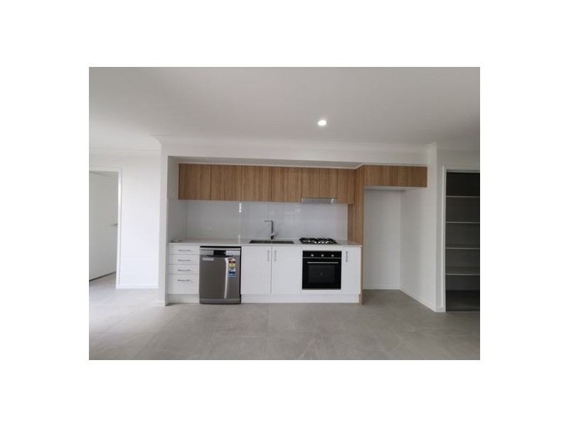 2 16 Rothbury St, Logan Reserve QLD 4133