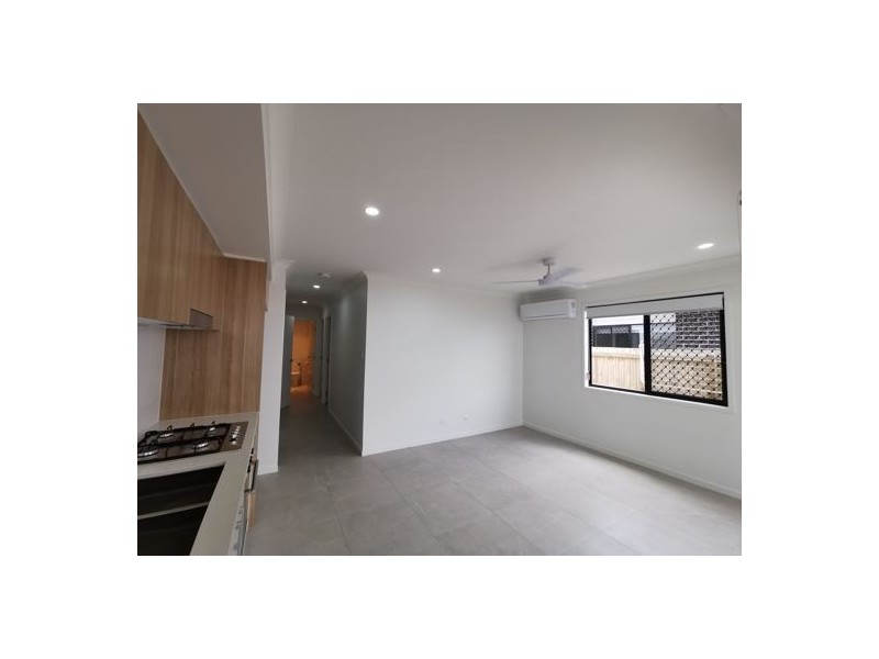 2 16 Rothbury St, Logan Reserve QLD 4133