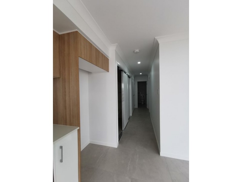 2 16 Rothbury St, Logan Reserve QLD 4133