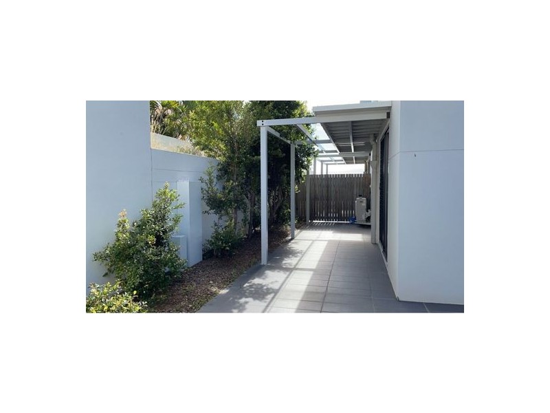 1/104-106 central lane, Gladstone QLD 4680