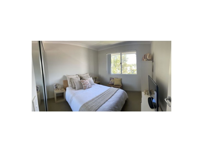 710/33 Clark St, Biggera Waters QLD 4216