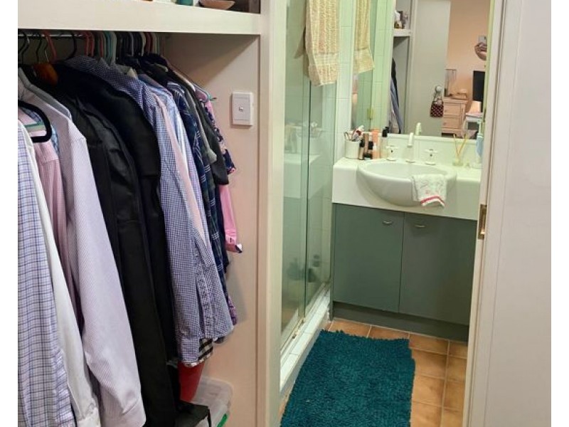 18 / 23a Ronmack St, Chermside QLD 4032