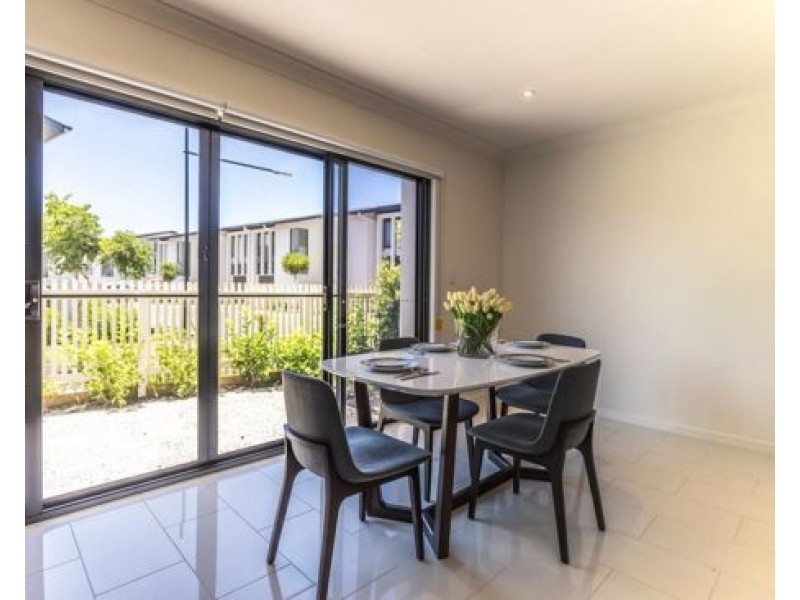 33/ 1 Ancora Crescent Hope Island, Hope Island QLD 4212