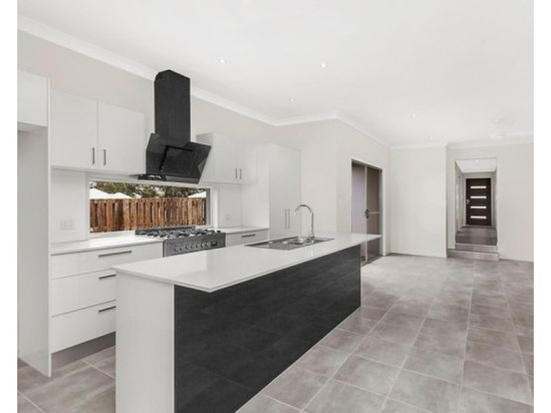 1 Conjola Crescent, Upper Coomera QLD 4209