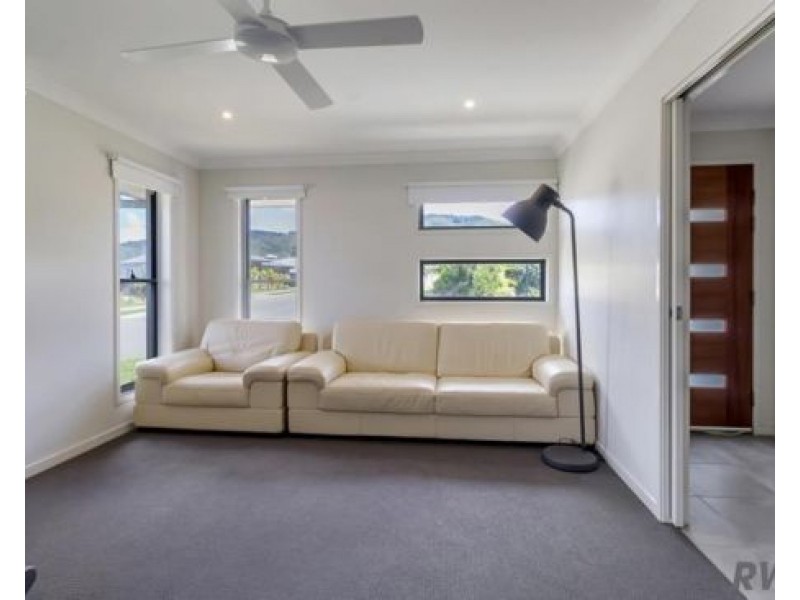 1 Conjola Crescent, Upper Coomera QLD 4209