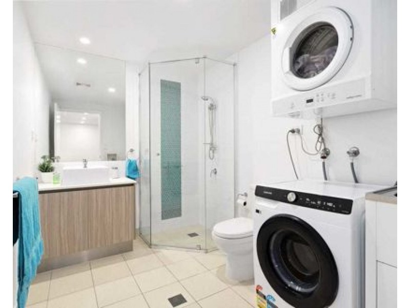 42 Laver Dr, Robina QLD 4226